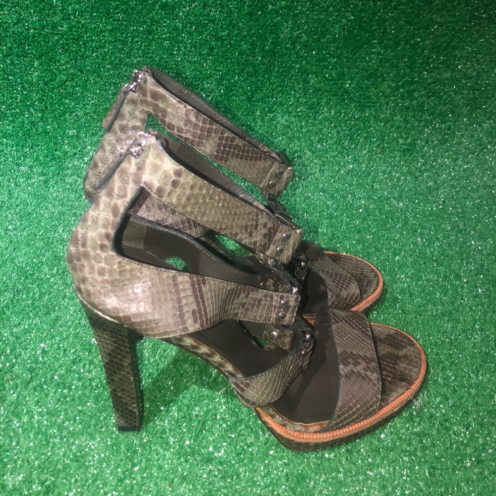 Gucci gladiator sandal size 39.5 in snakeskin green - Picture 2 of 9